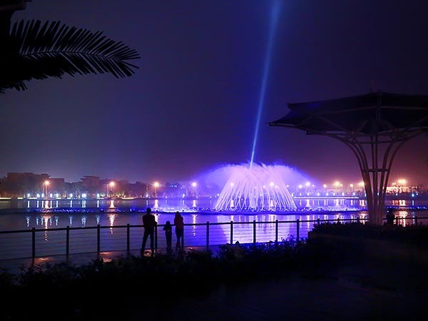 安徽铜陵东部新城区滨湖公园喷泉水景1